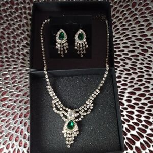Necklace/Earrings Set,Emerald Green/CrystalClear Rhinestones Set in Silver tone.